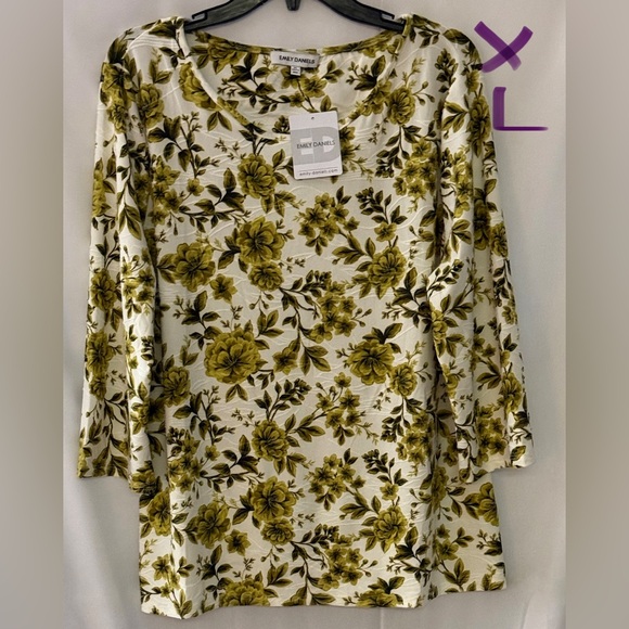 Emily Daniels Tops - Sweet Romeo Floral Print Women's Top - Yellow and White